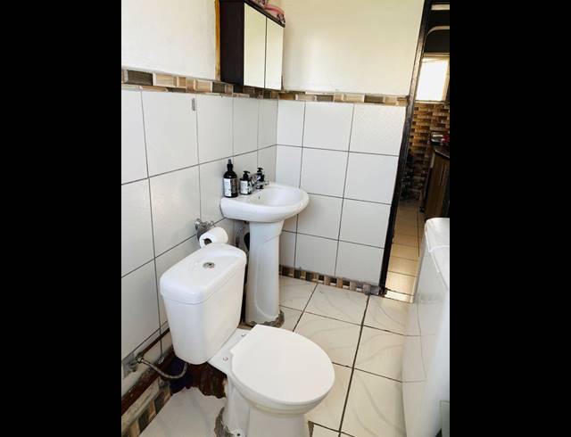 0.5 BEDROOM FLAT FOR SALE IN GLENWOOD